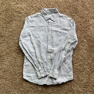 Men’s Gap Button Up | Size: M | White with Blue Stripes